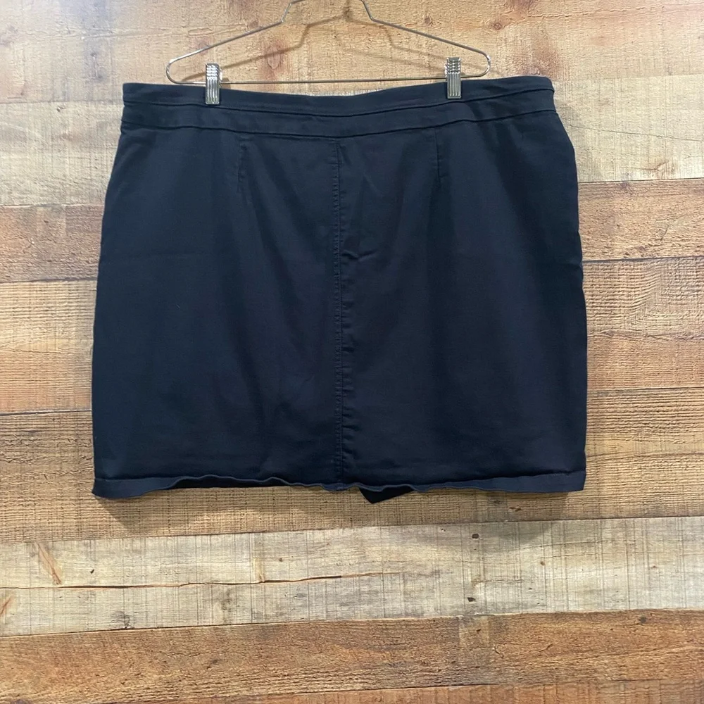 Kim Rogers Curvy Fit Black Skort Size 18W